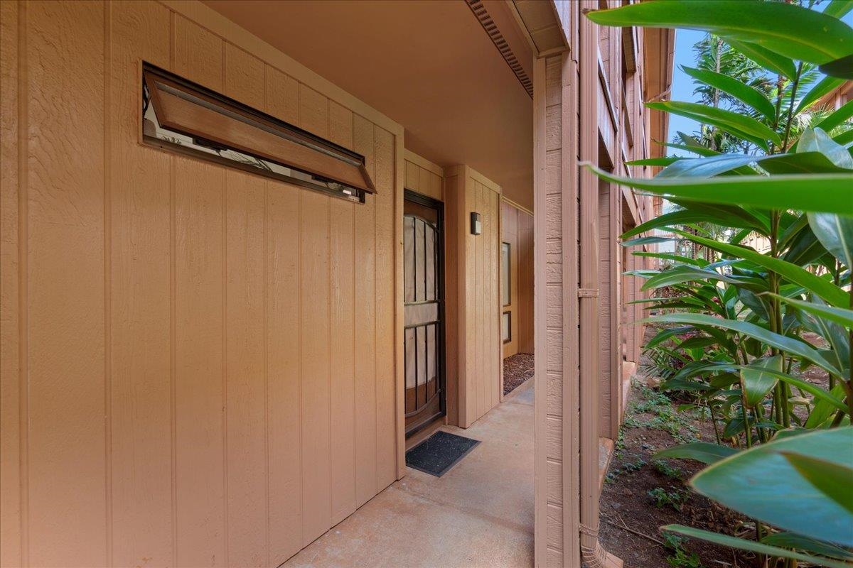 3740 Lower Honoapiilani Rd Unit: E102