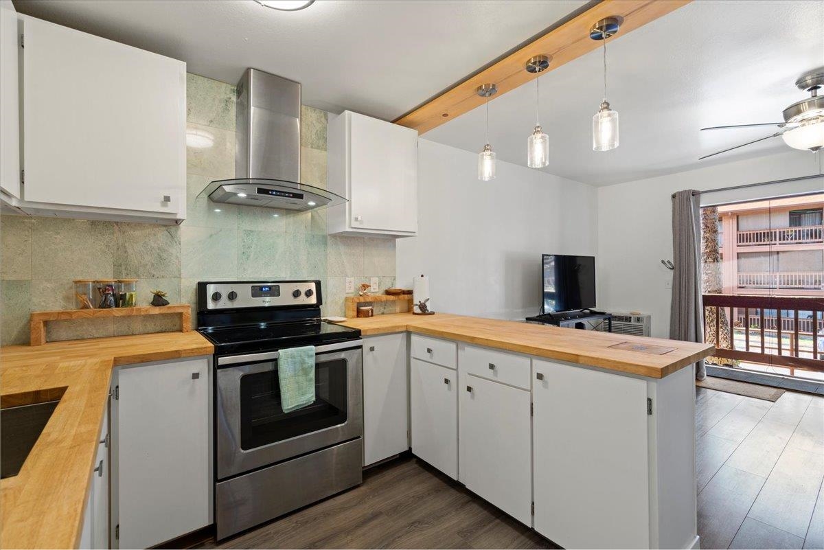 3740 Lower Honoapiilani Rd Unit: E102