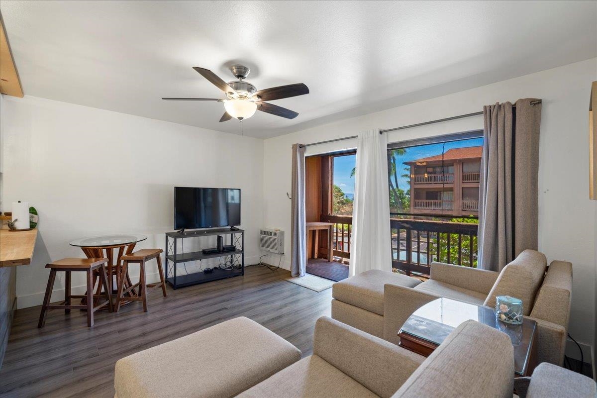 3740 Lower Honoapiilani Rd Unit: E102