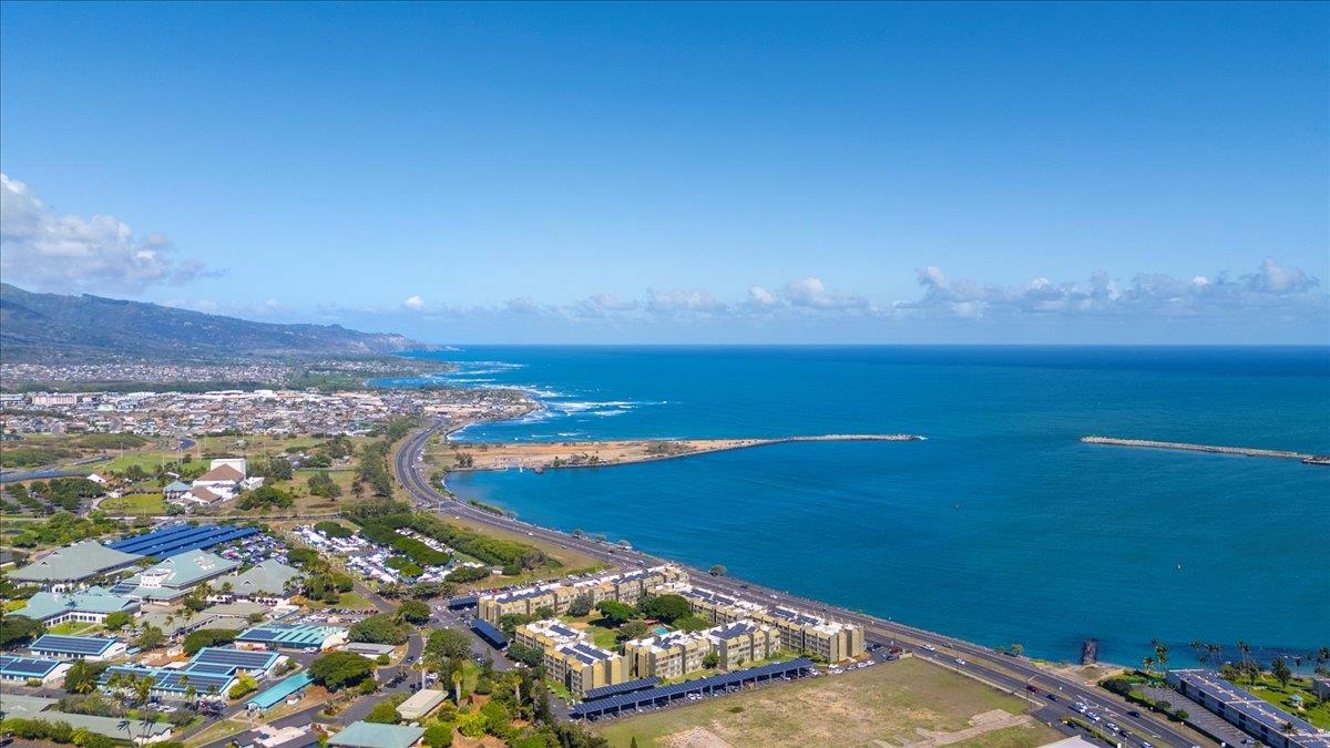 111 KAHULUI BEACH Rd Unit: D 412