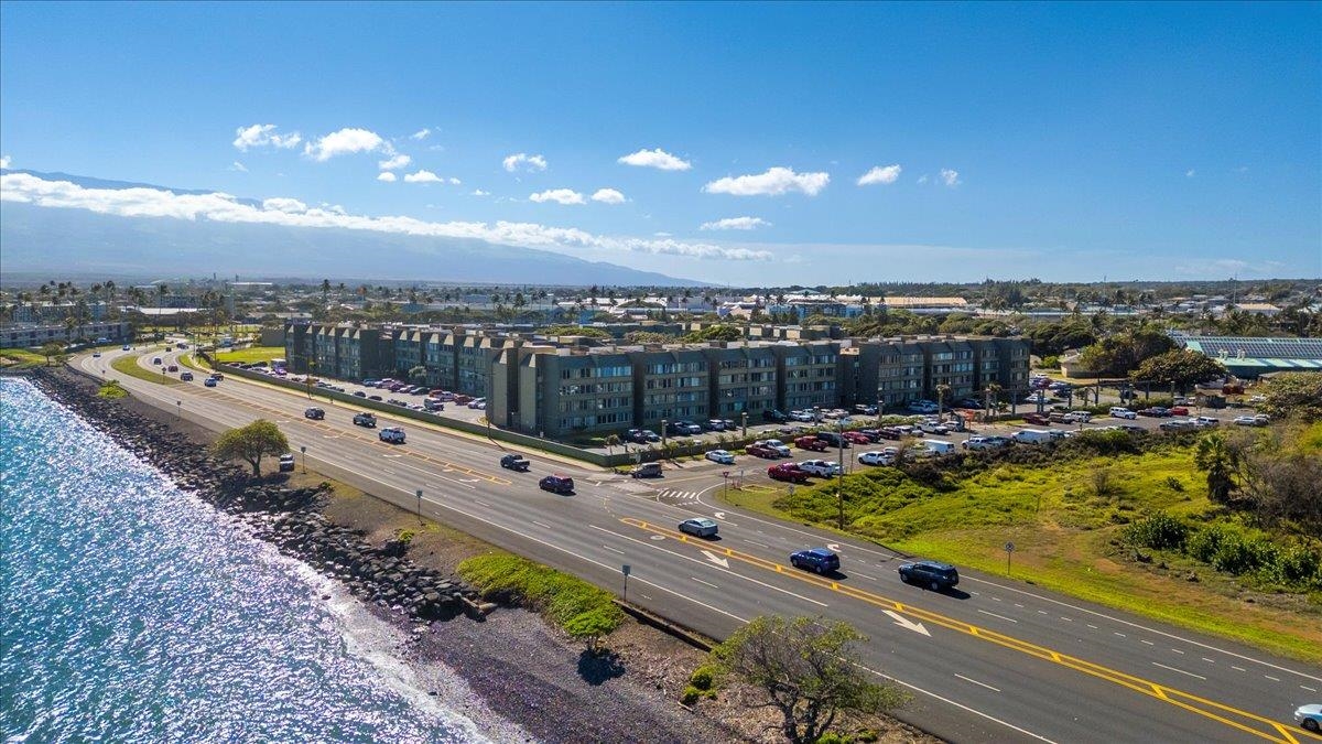 111 KAHULUI BEACH Rd Unit: D 412