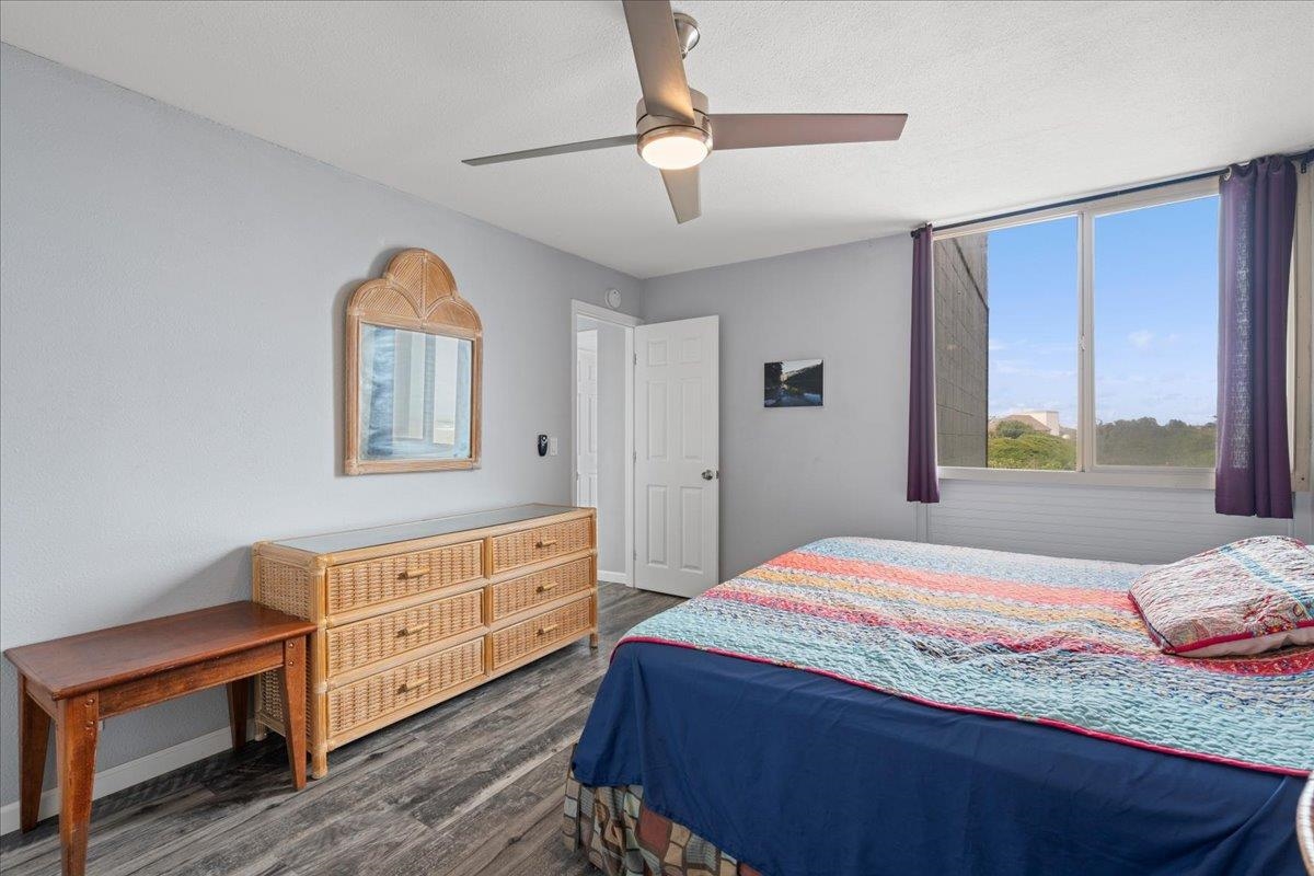 111 KAHULUI BEACH Rd Unit: D 412