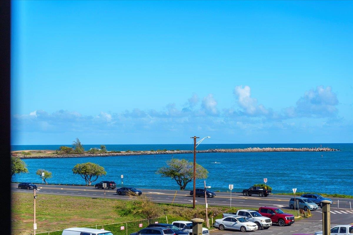 111 KAHULUI BEACH Rd Unit: D 412