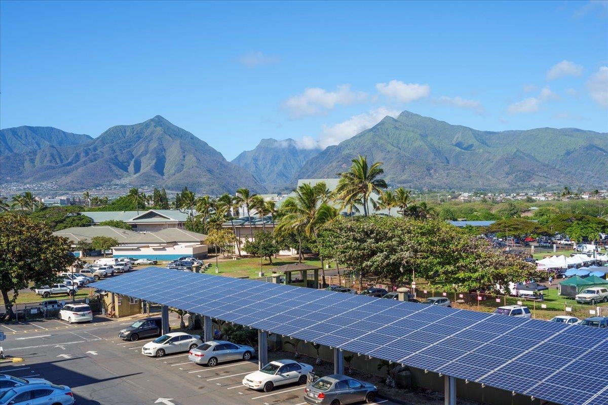 111 KAHULUI BEACH Rd Unit: D 412