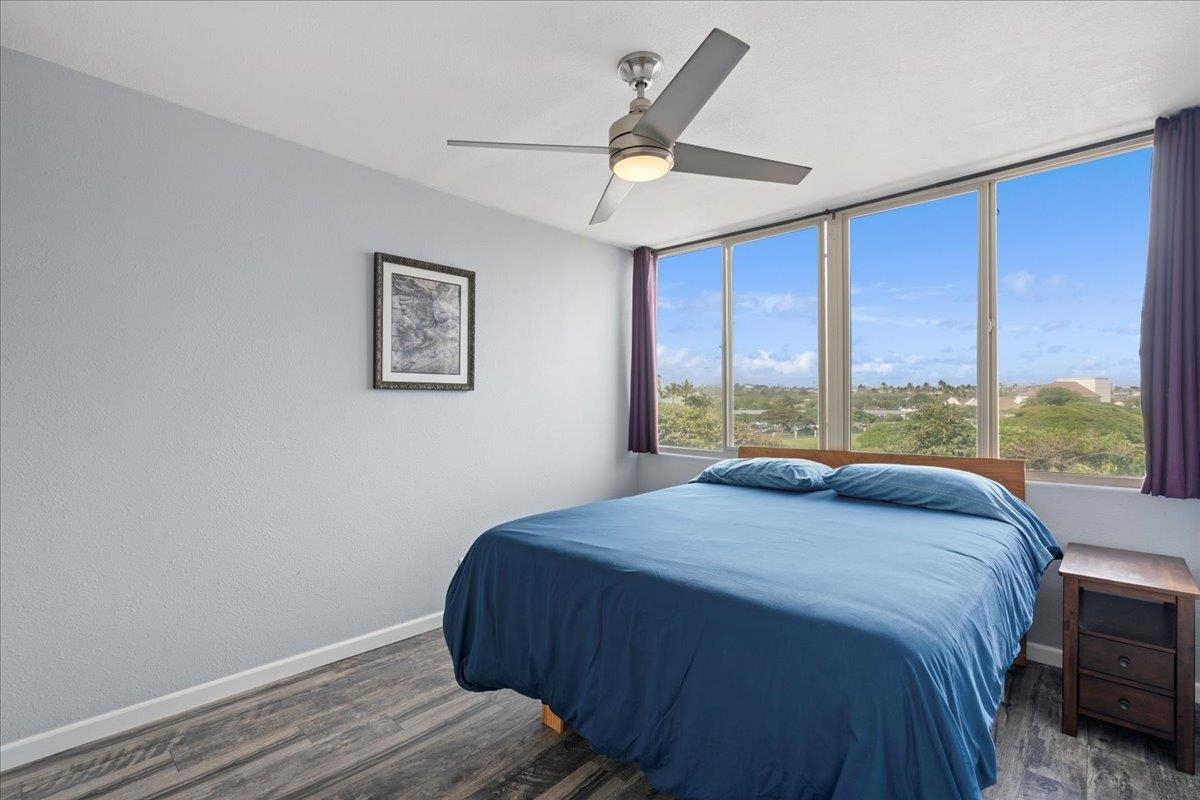 111 KAHULUI BEACH Rd Unit: D 412