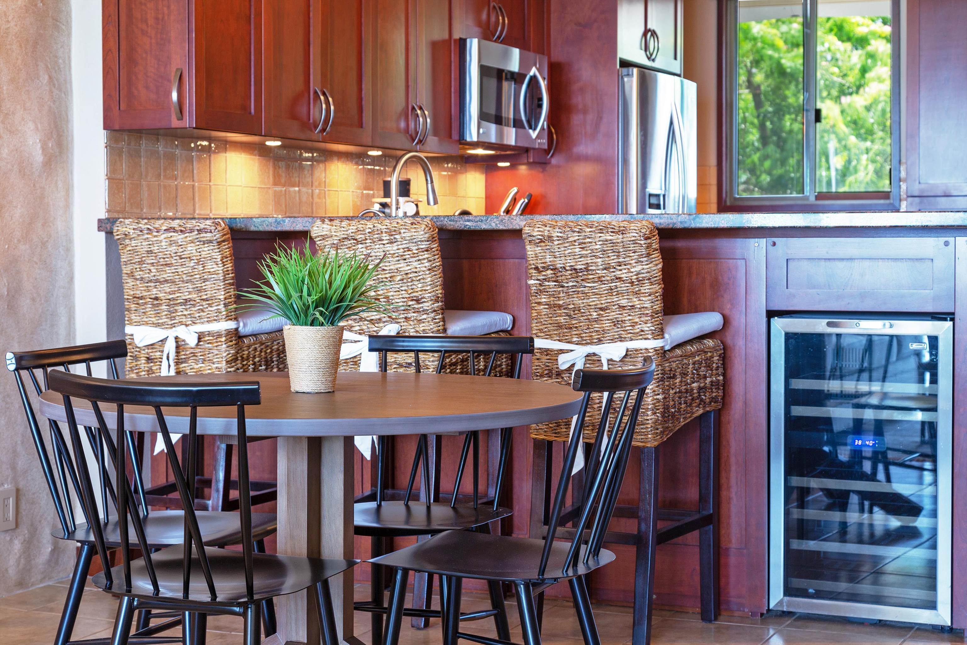 250 Hauoli St Unit: 412