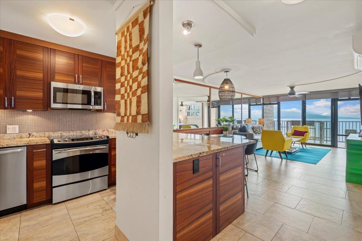 250 Hauoli St Unit: 317