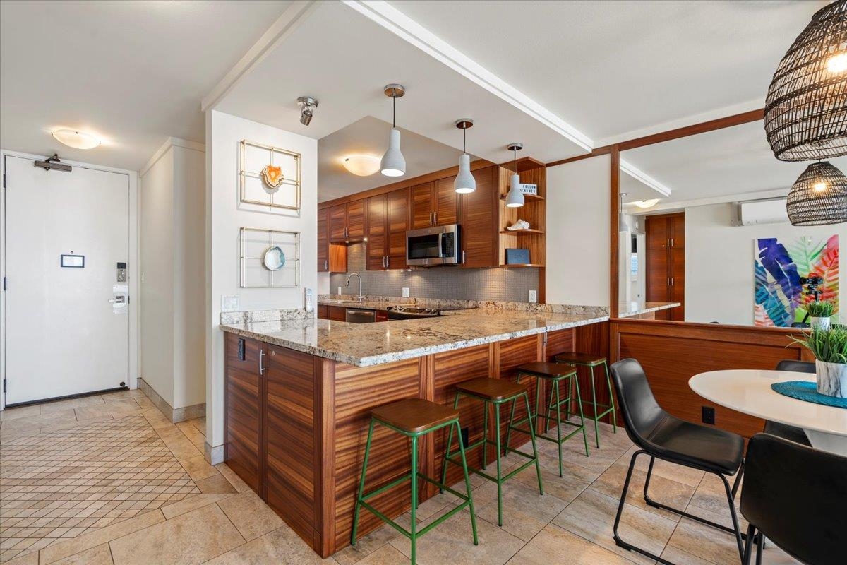 250 Hauoli St Unit: 317