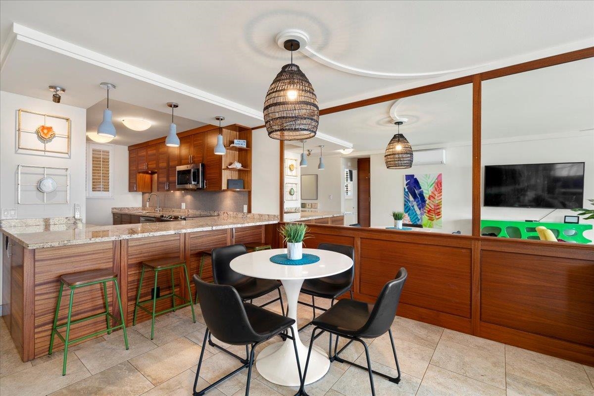 250 Hauoli St Unit: 317