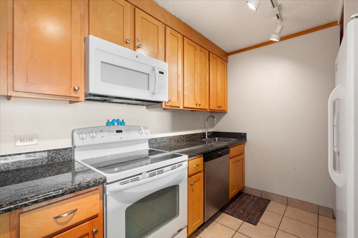 3445 Lower Honoapiilani Rd Unit: 423