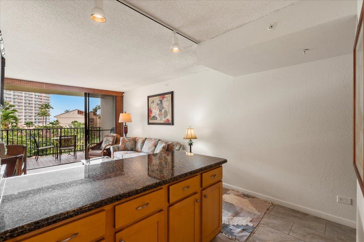 3445 Lower Honoapiilani Rd Unit: 423