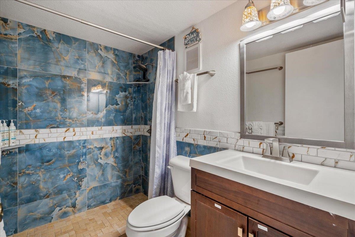 120 HUI RD F Unit: B-4