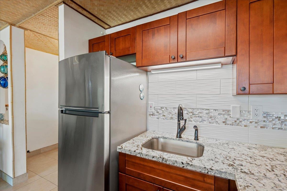 120 HUI RD F Unit: B-4