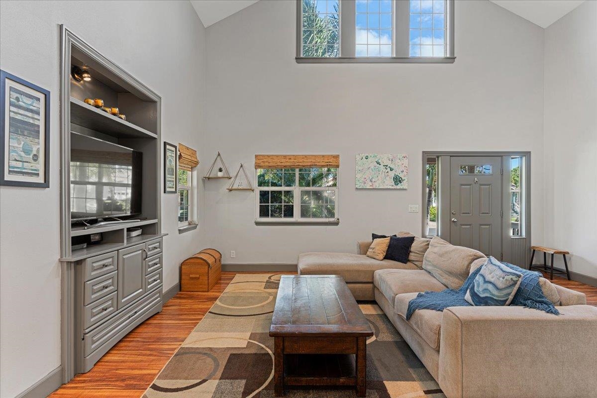 160 Oluea Cir