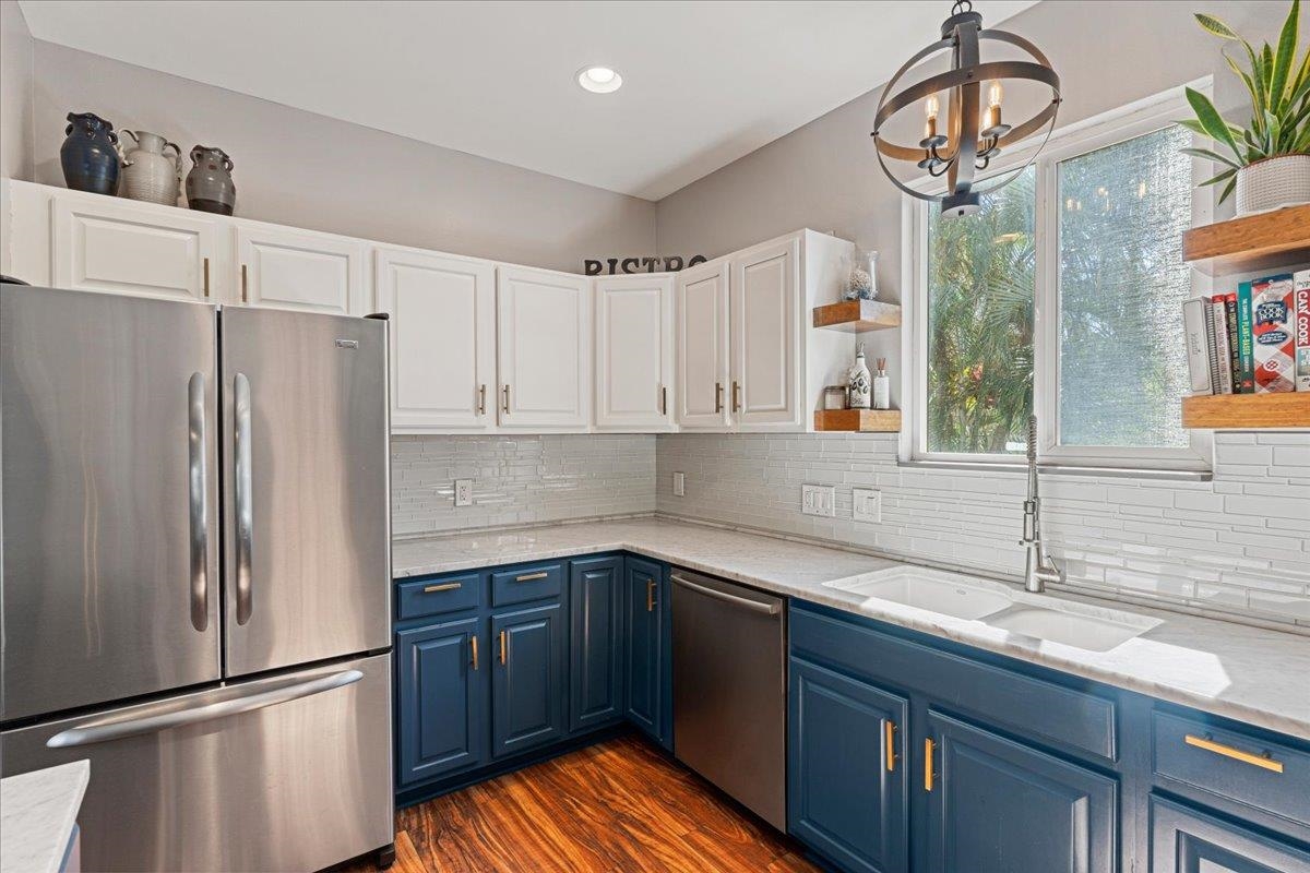 160 Oluea Cir