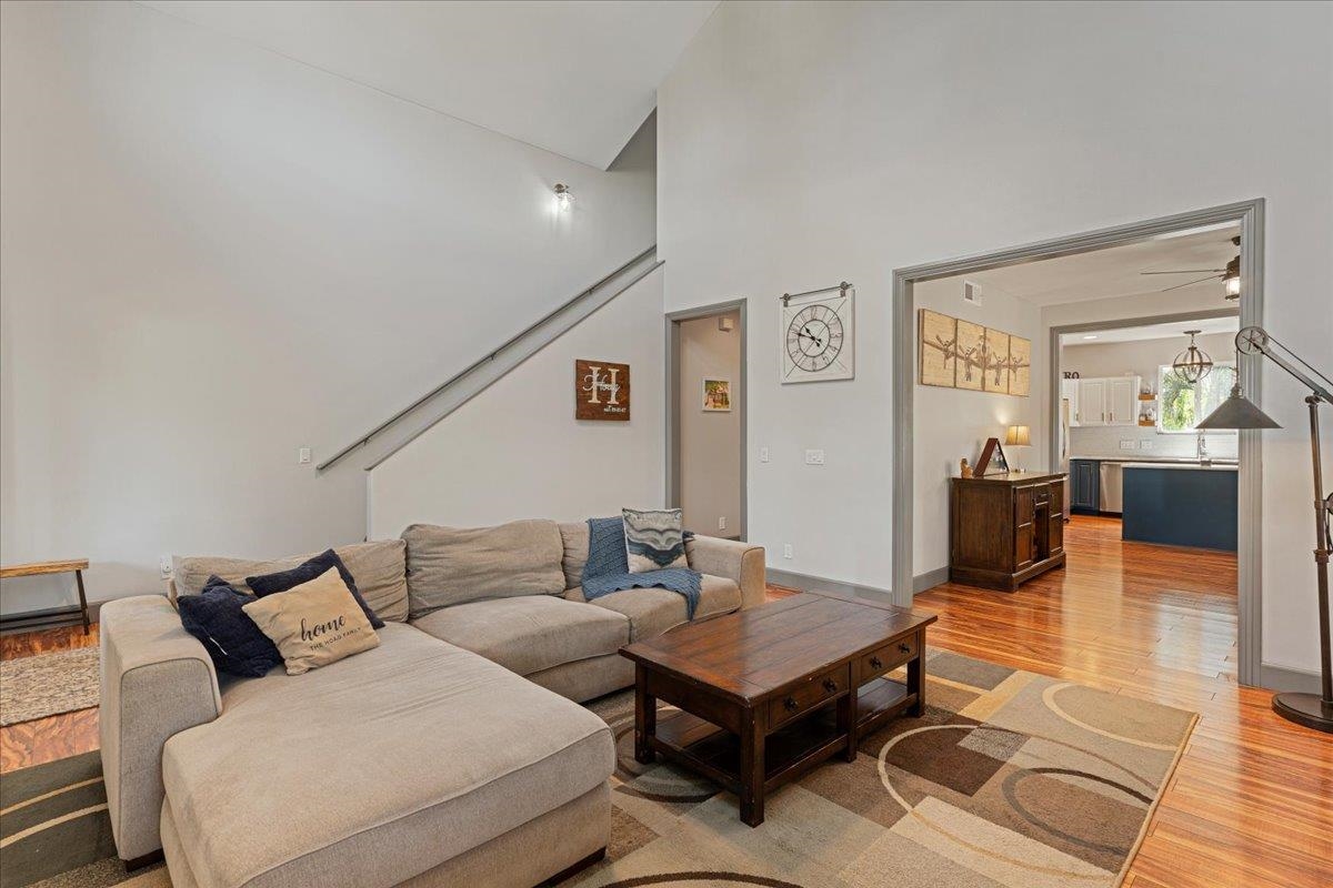 160 Oluea Cir
