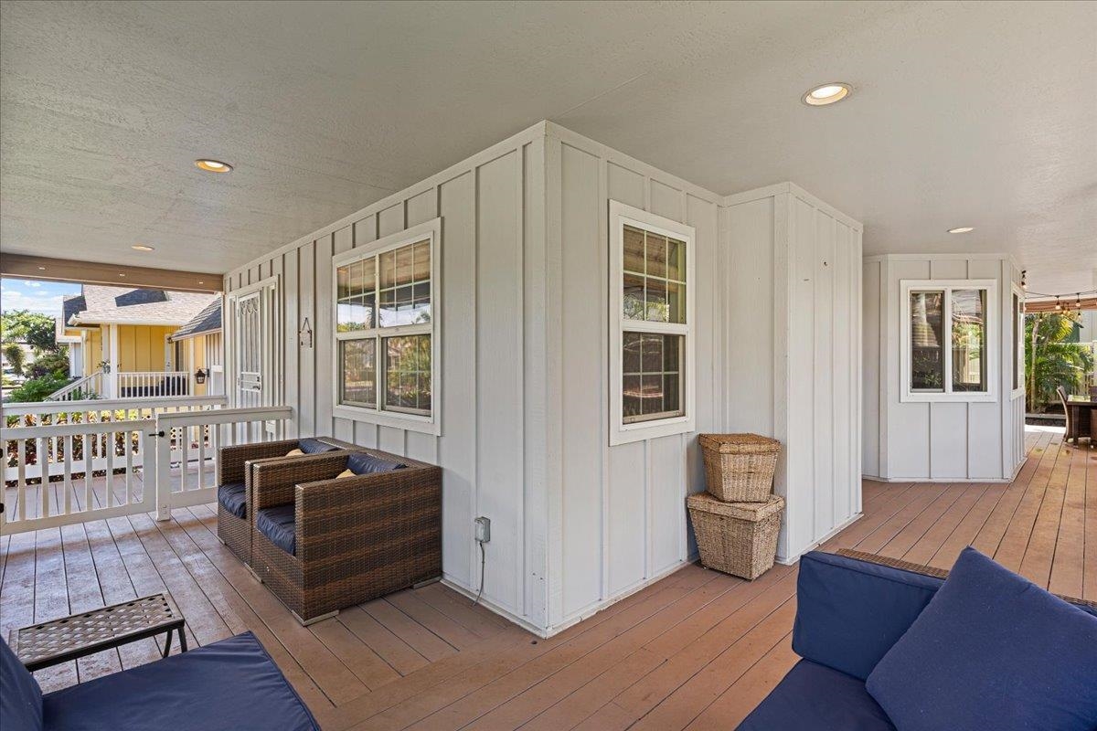 160 Oluea Cir