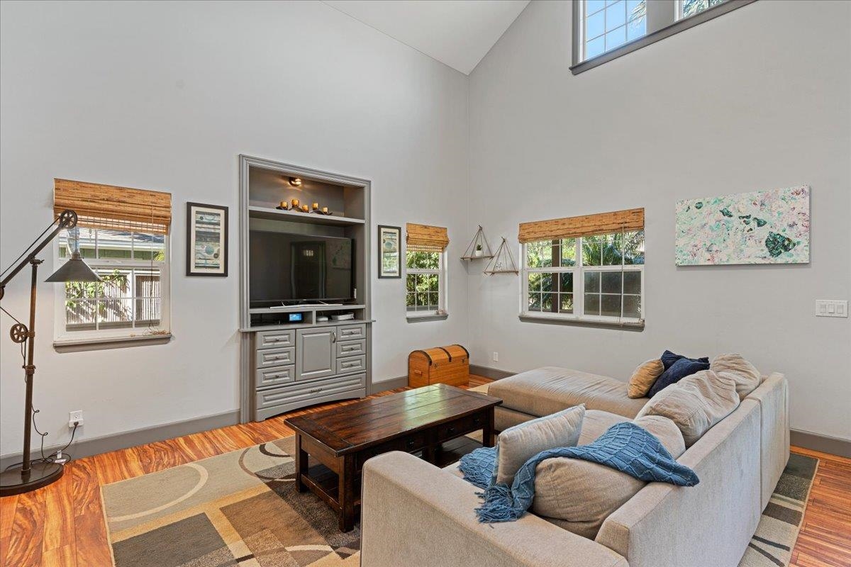 160 Oluea Cir