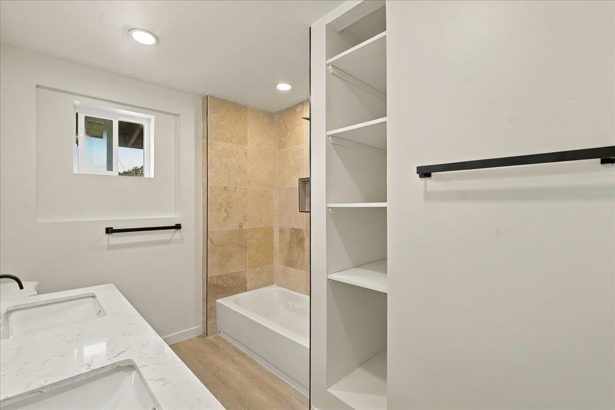 400 Palama Dr