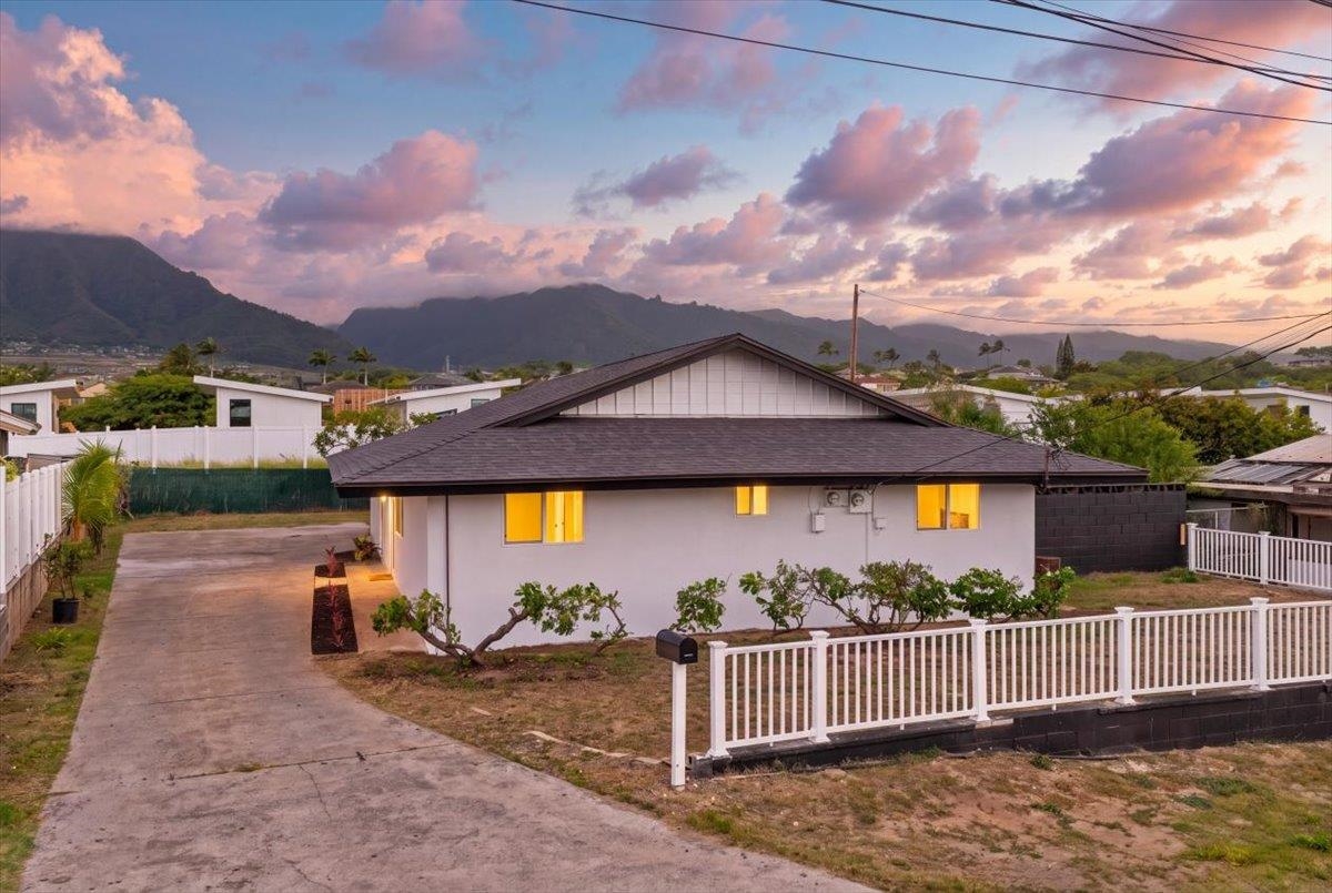 400 Palama Dr