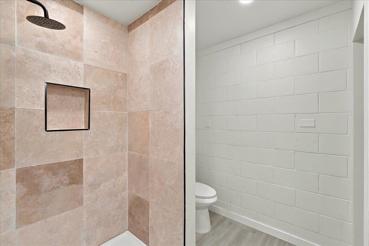 400 Palama Dr