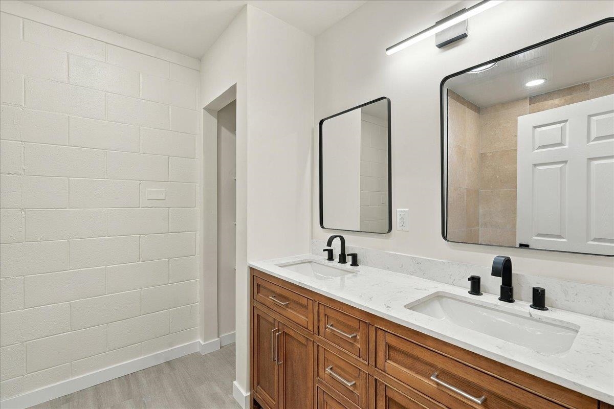 400 Palama Dr