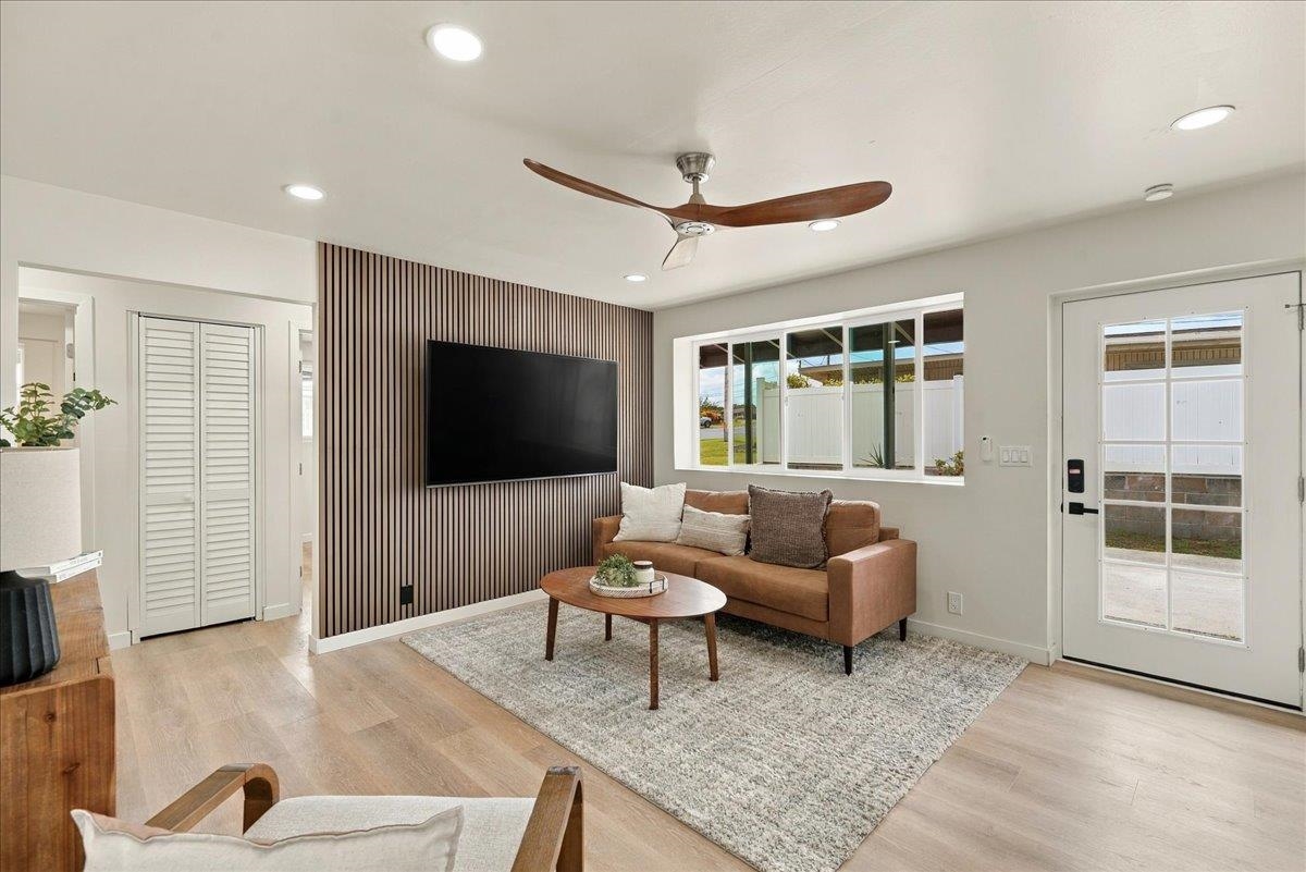 400 Palama Dr