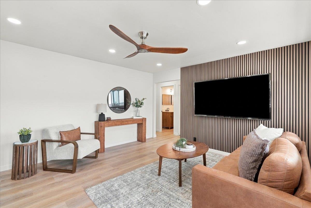 400 Palama Dr