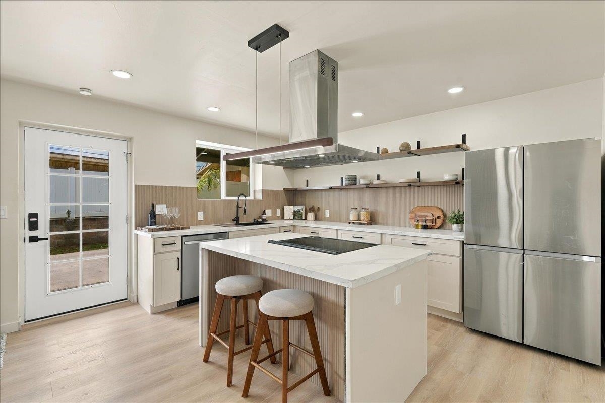 400 Palama Dr