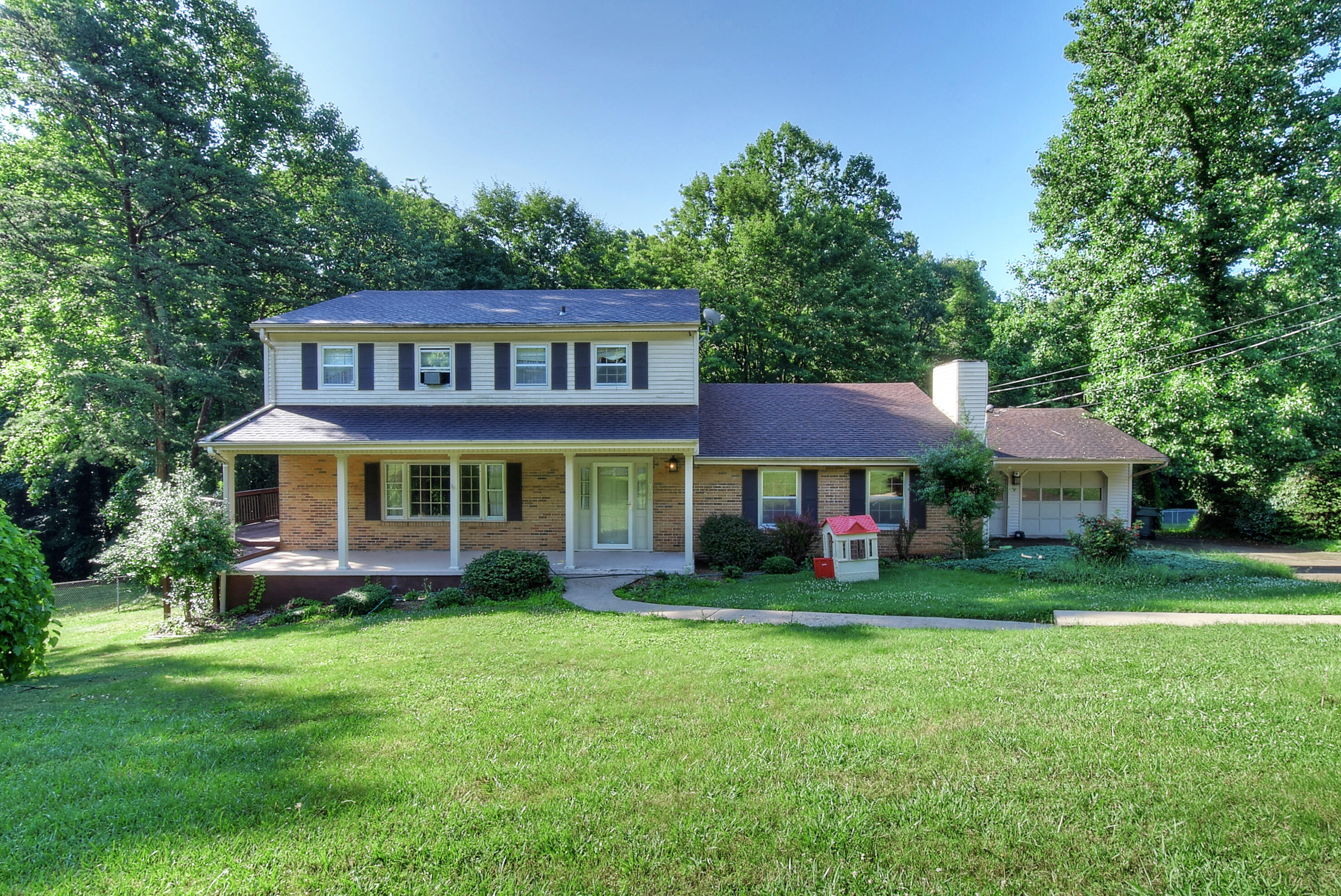 1700 Brentwood Drive