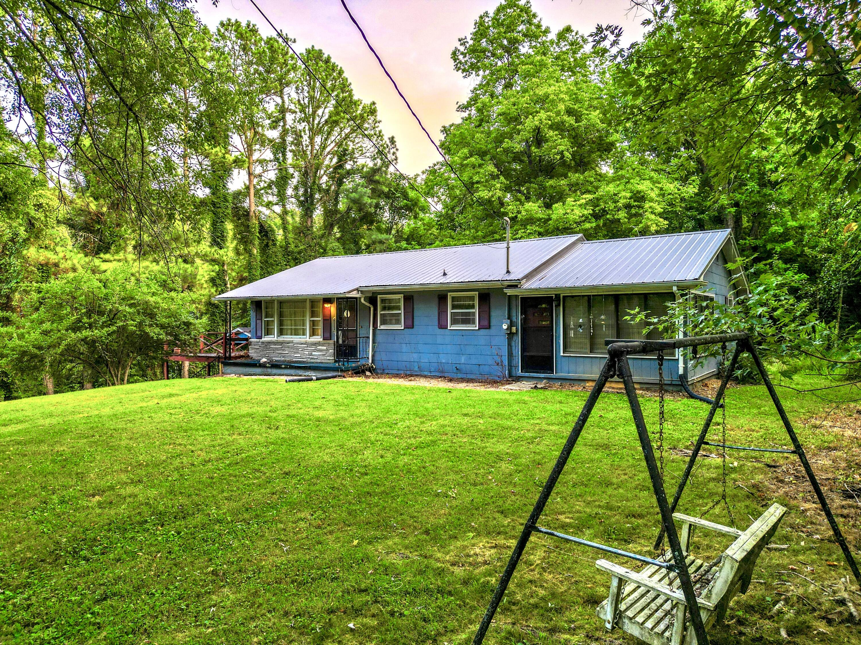 2412 Highway 11 E