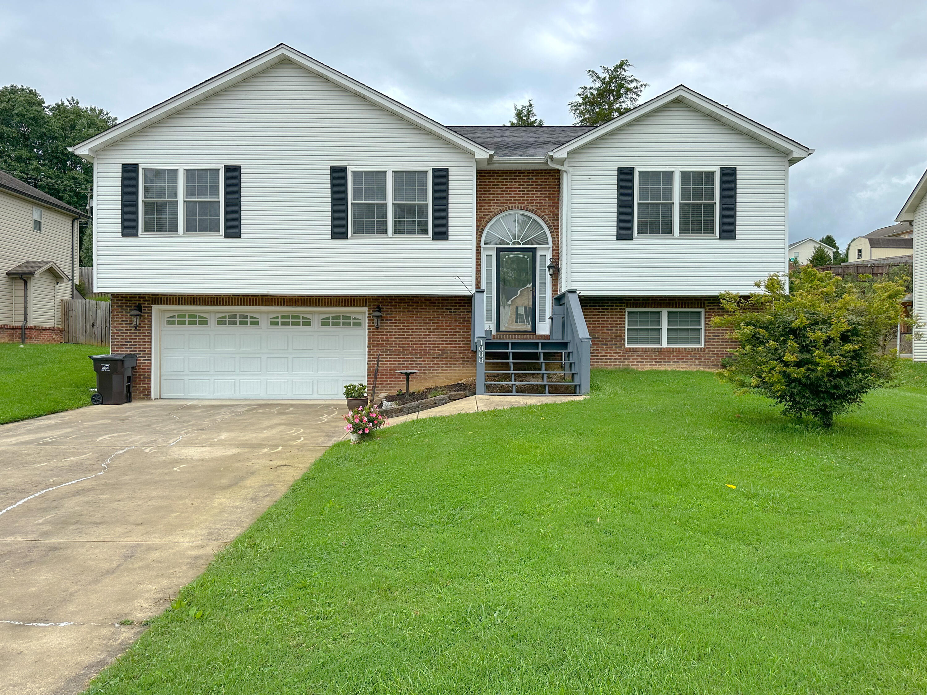 1088 Aberlea Valley Circle