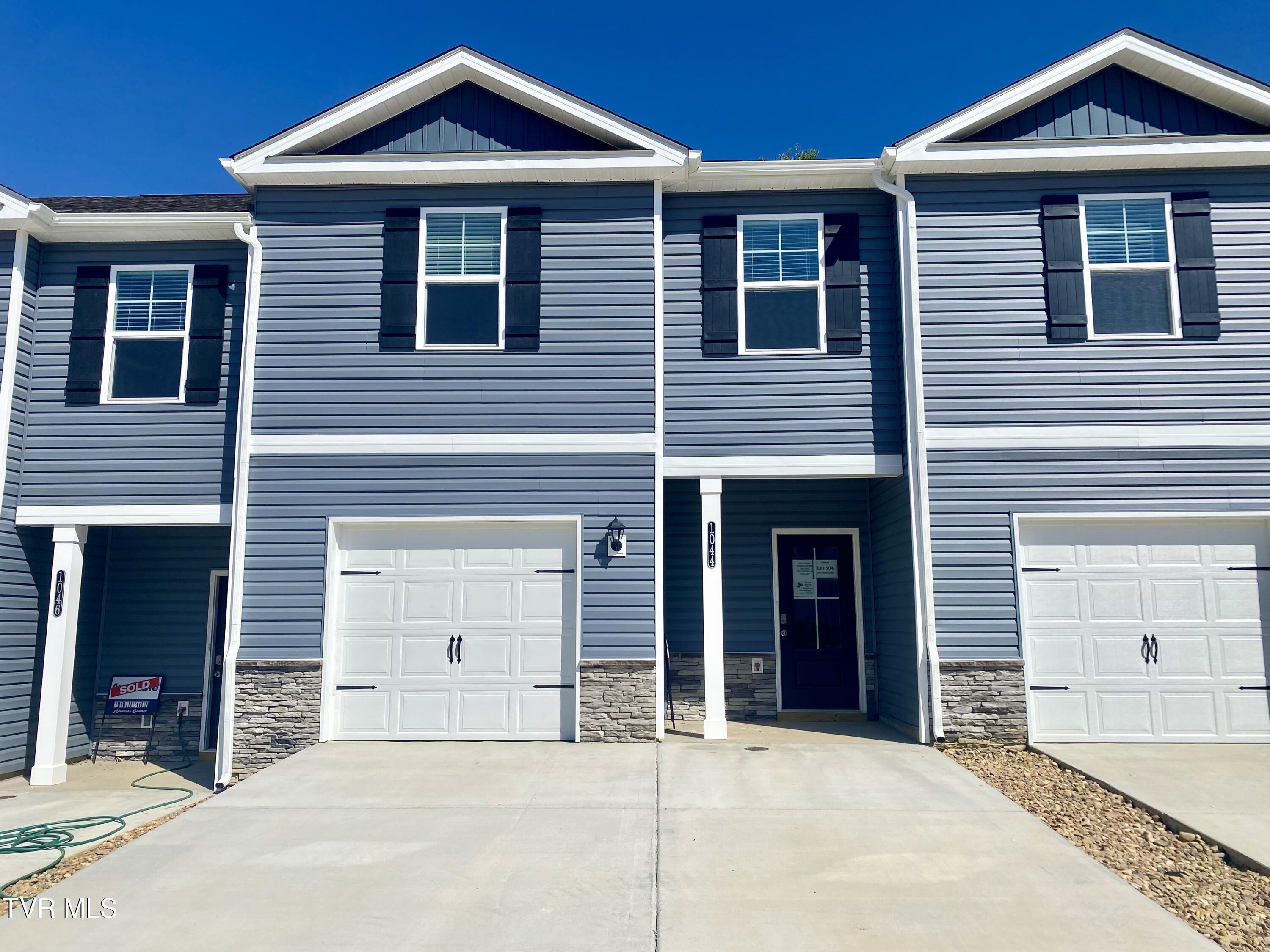 1044 Saylors Place
