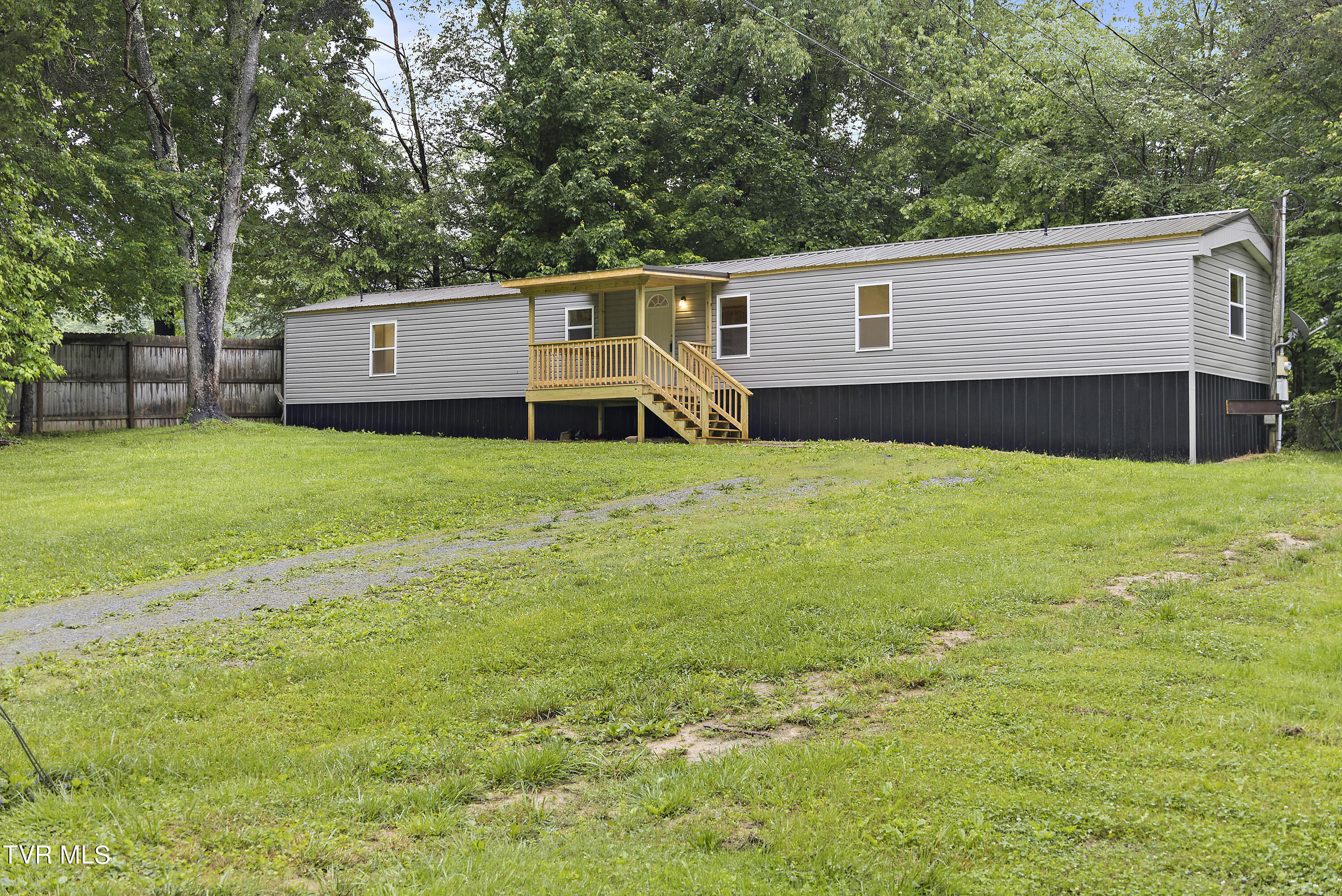 183 Hidden Oaks Drive
