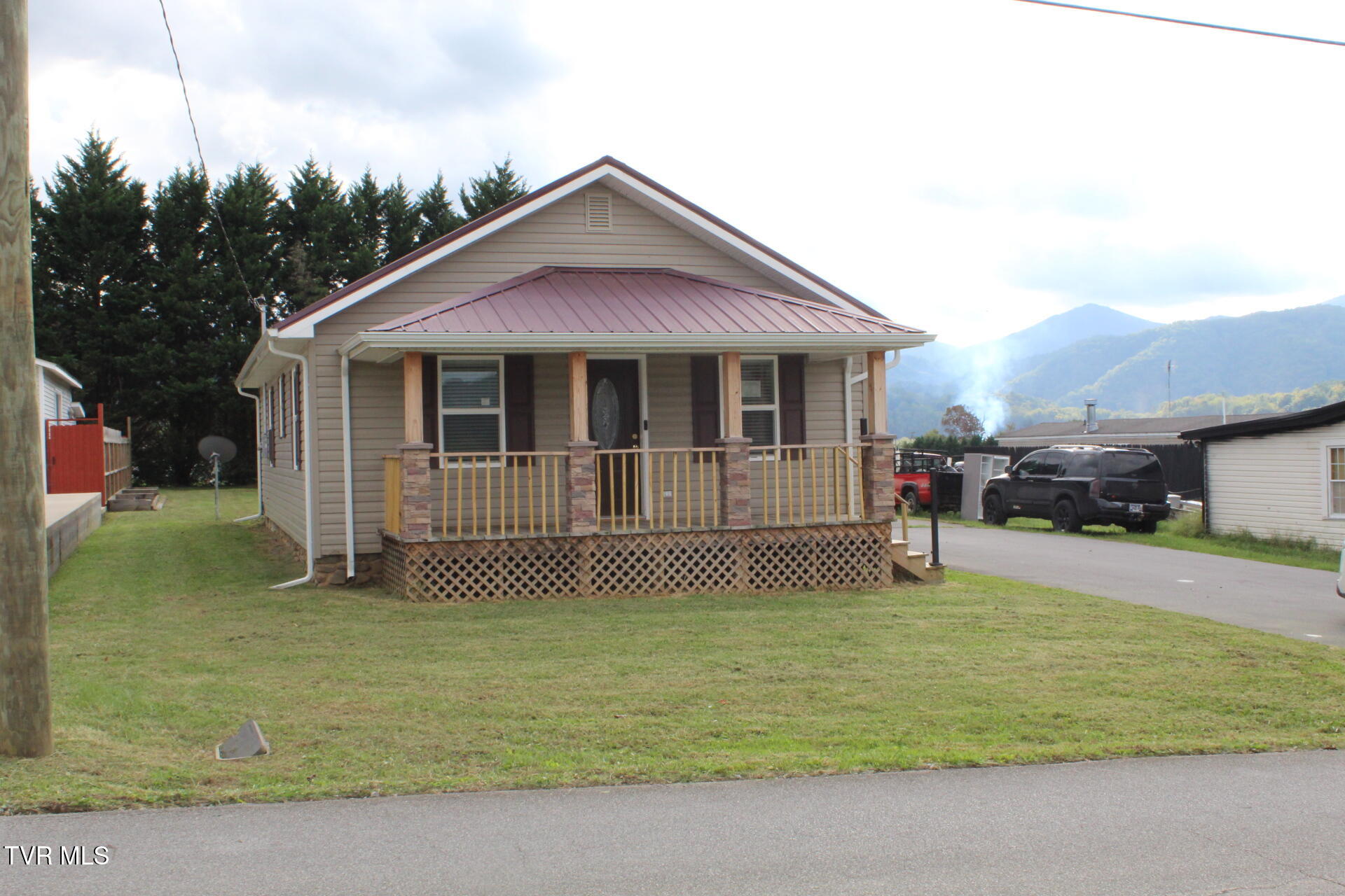 1443 Love Station Road