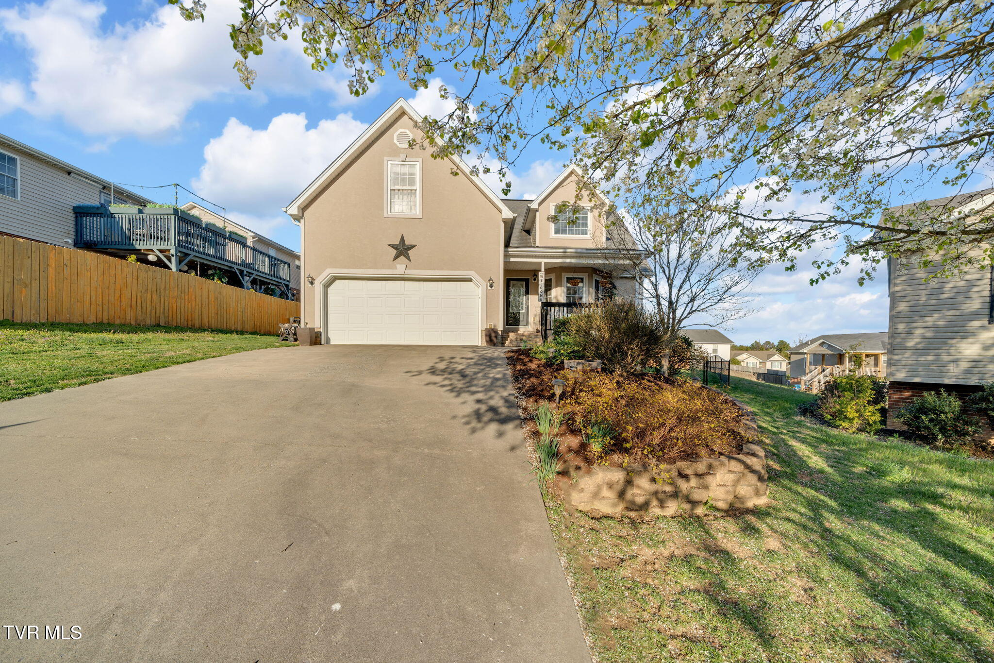 405 Pebble Court