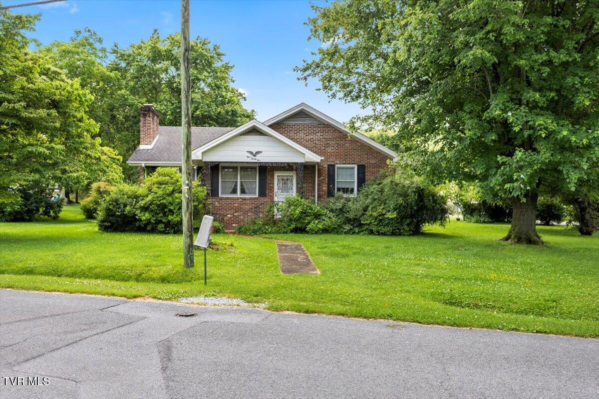 924 Hoback Street