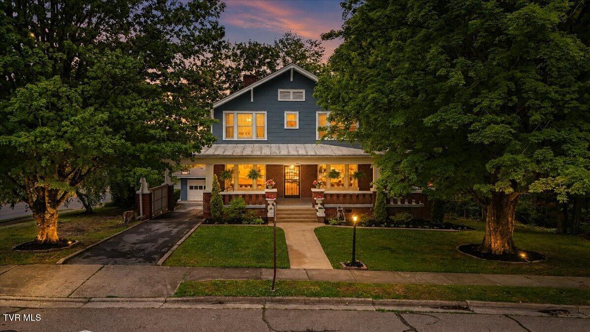 834 West Locust Street