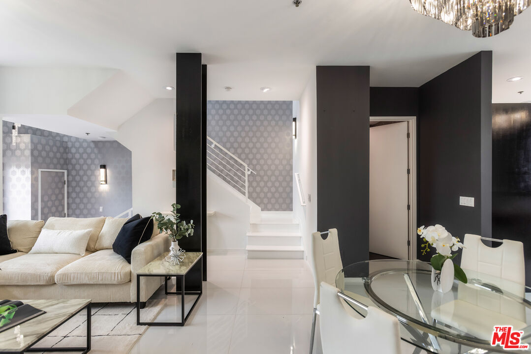 5400 Playa Vista Dr Unit: 23
