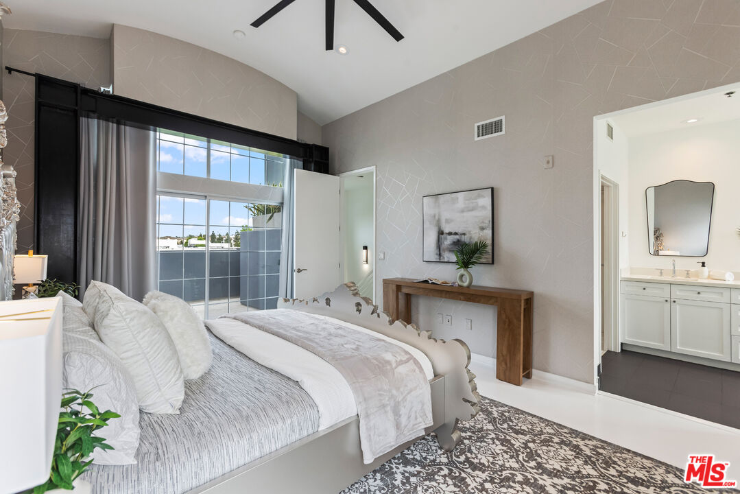 5400 Playa Vista Dr Unit: 23