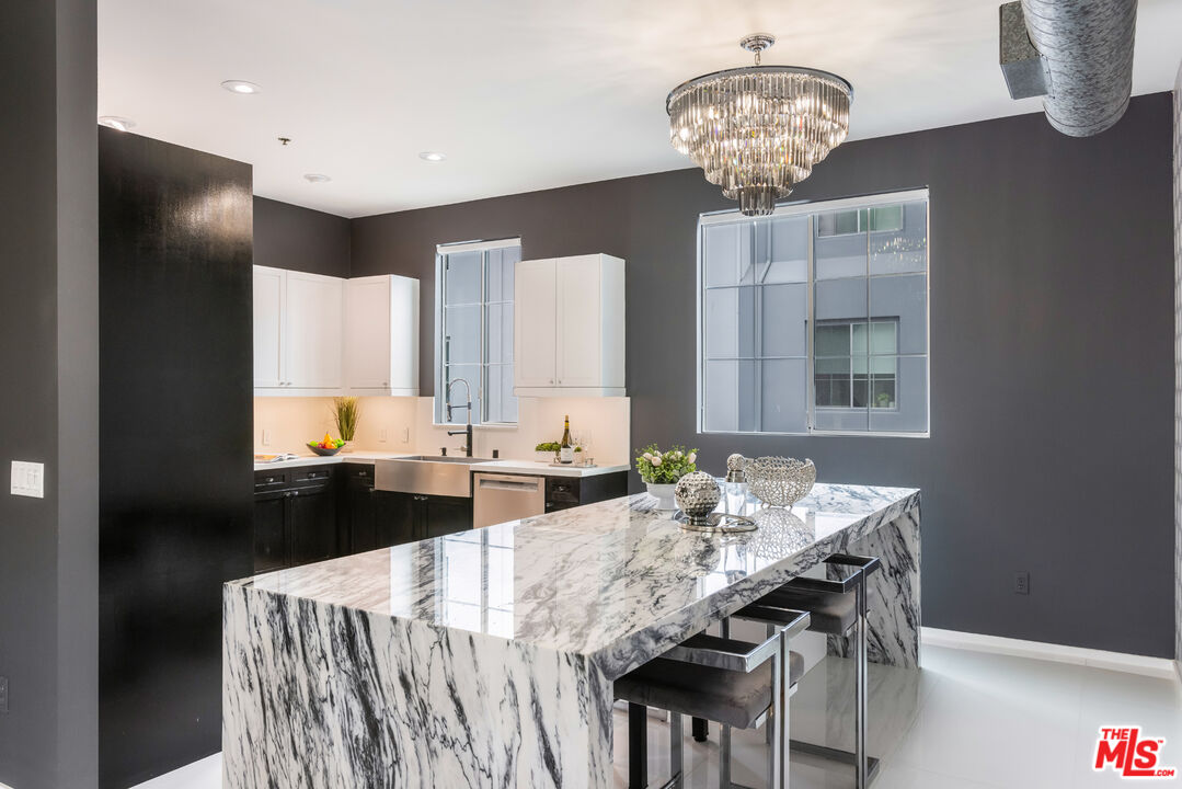 5400 Playa Vista Dr Unit: 23