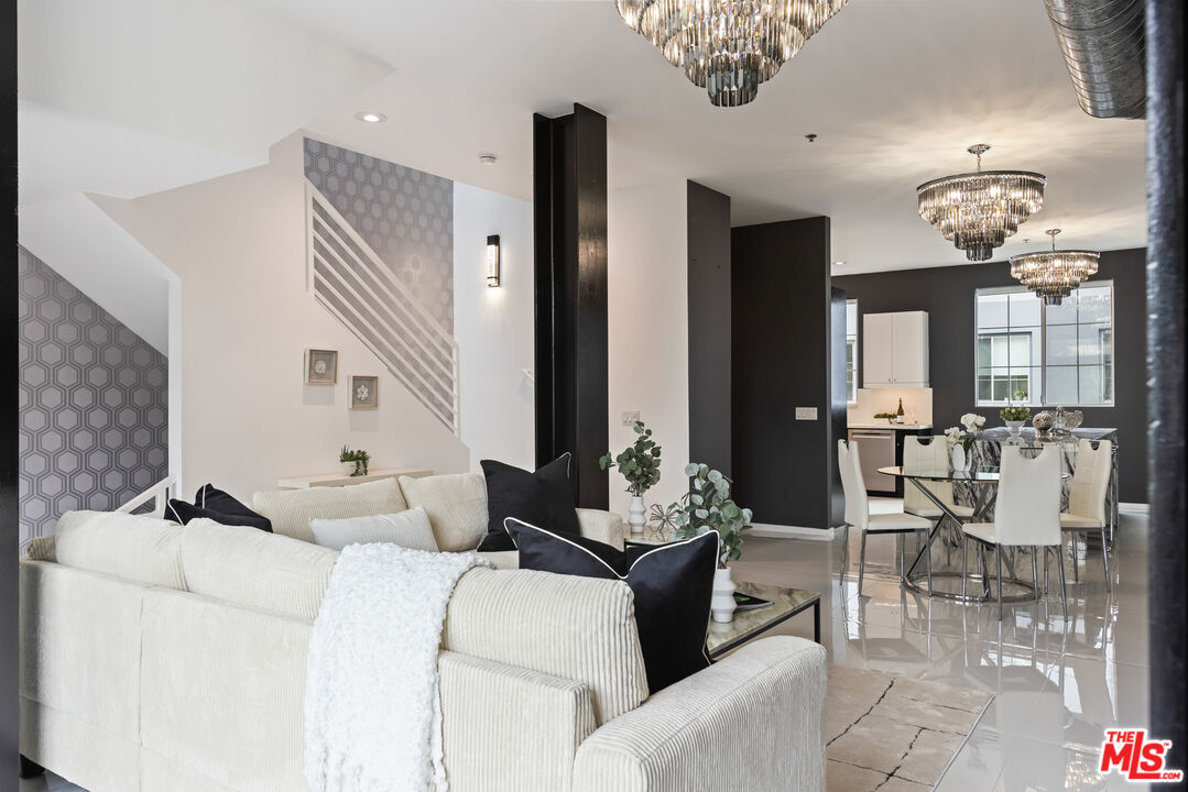 5400 Playa Vista Dr Unit: 23