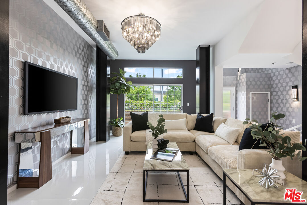5400 Playa Vista Dr Unit: 23