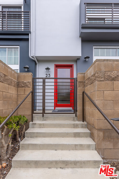 5400 Playa Vista Dr Unit: 23