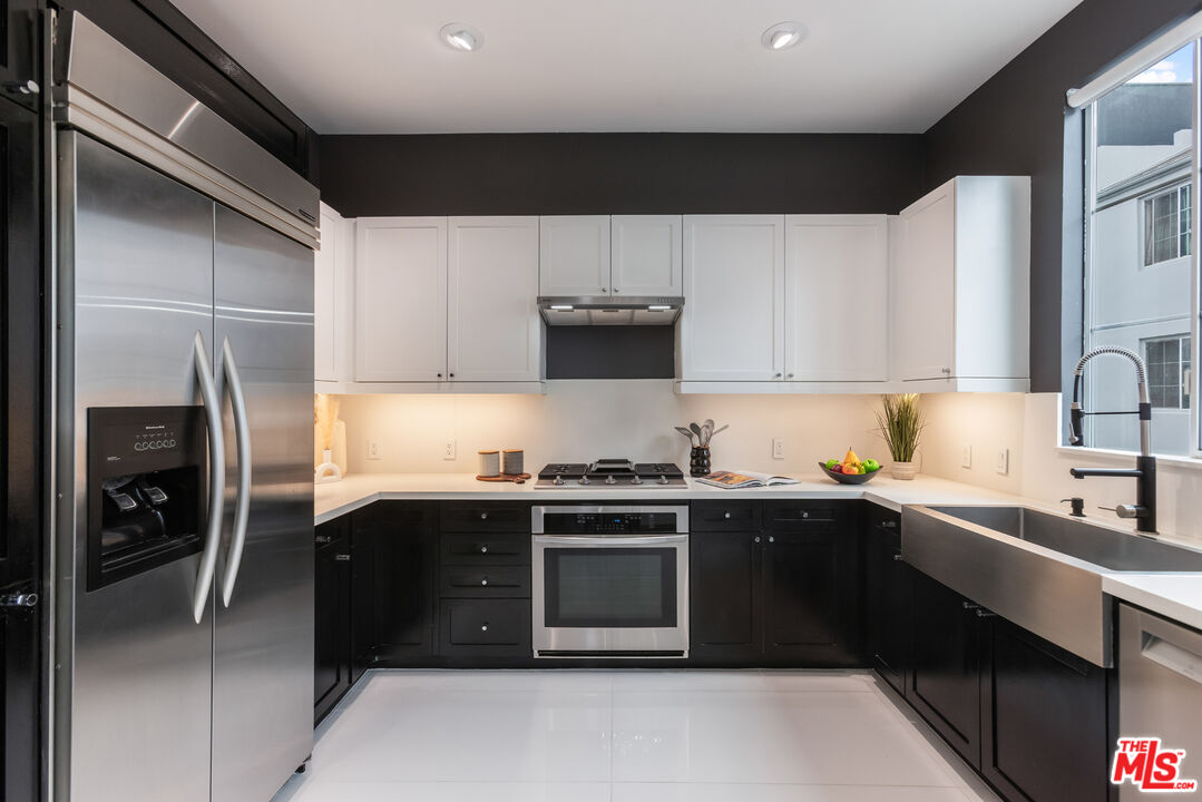 5400 Playa Vista Dr Unit: 23