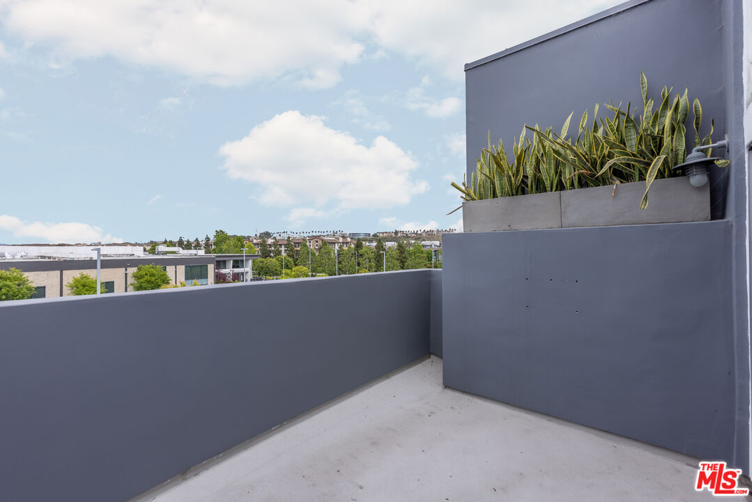5400 Playa Vista Dr Unit: 23