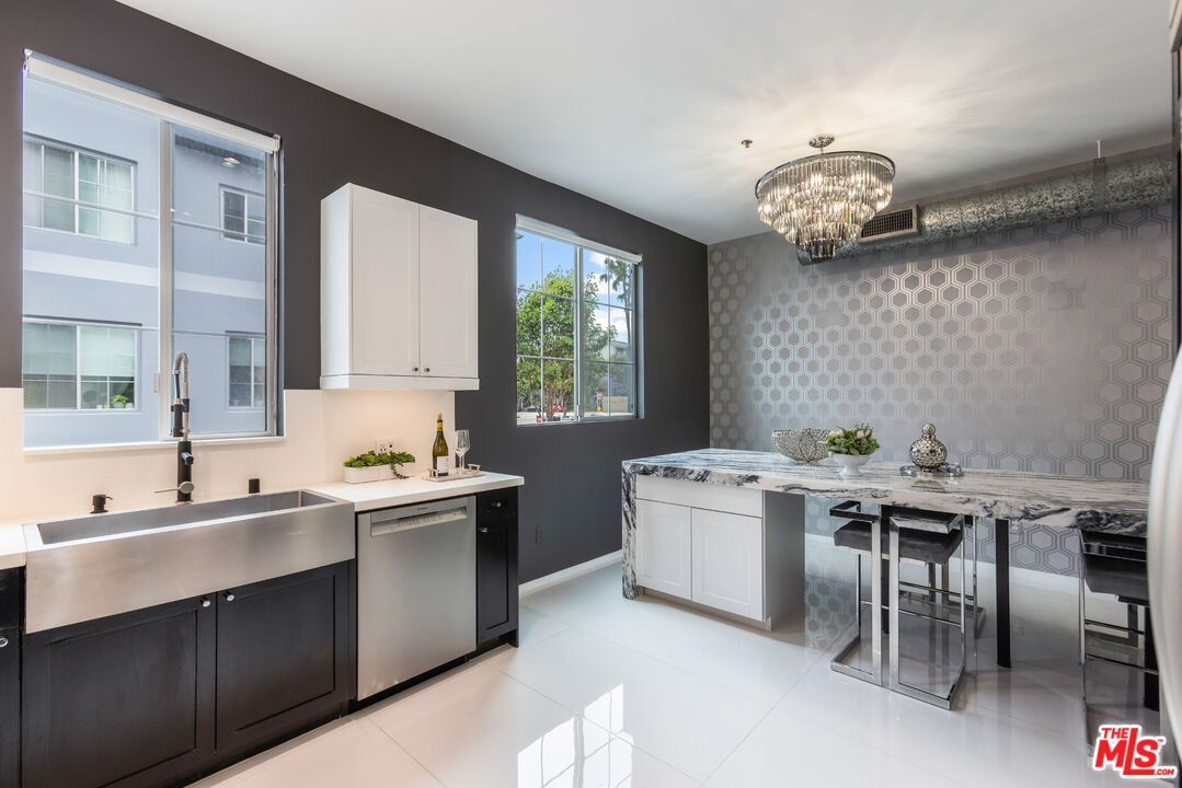 5400 Playa Vista Dr Unit: 23