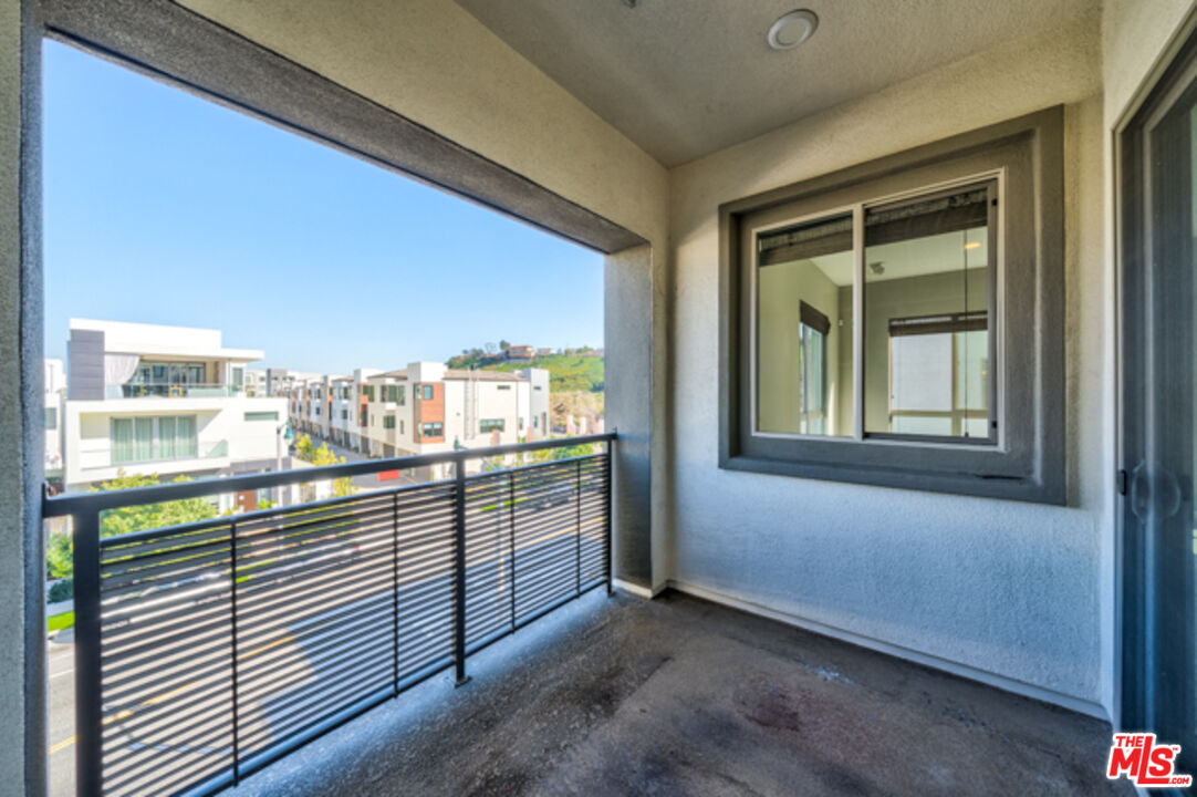 5837 Village Dr Unit: 3