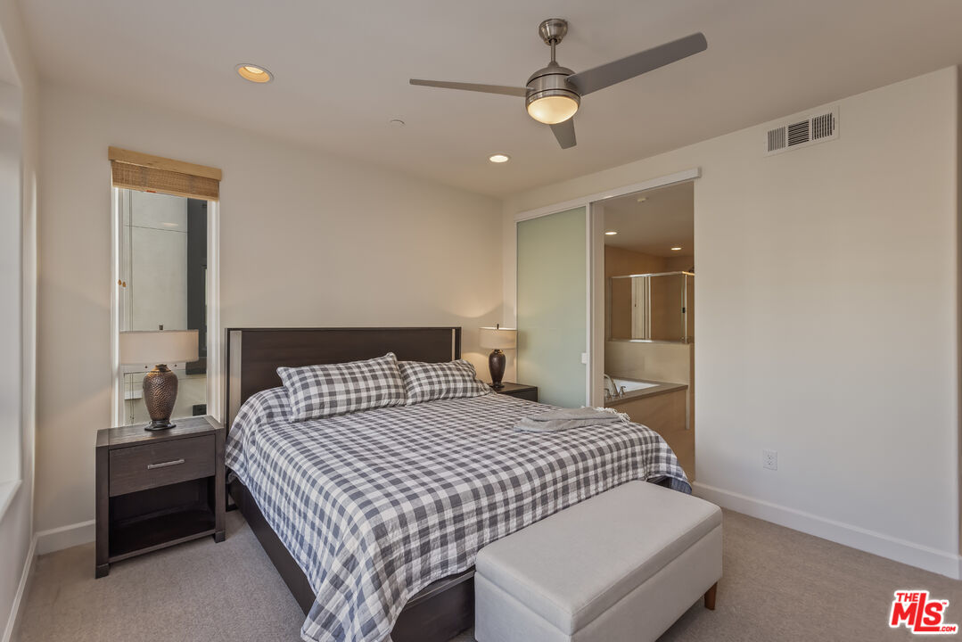 12887 Runway Rd Unit: 3