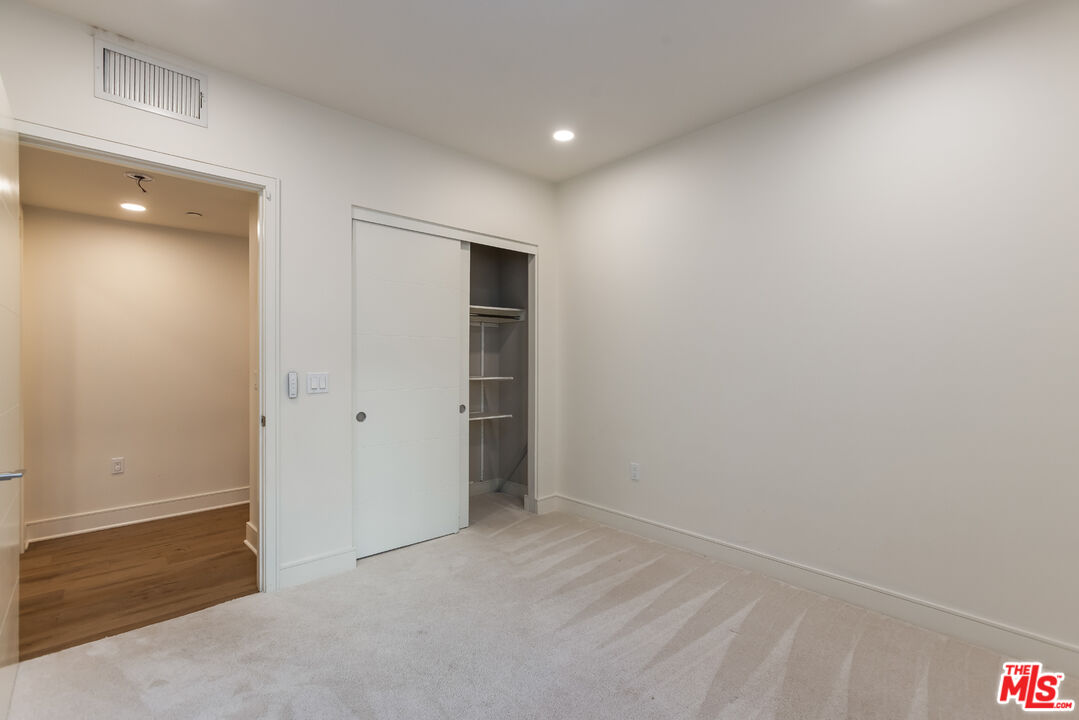 6030 Seabluff Dr Unit: 315